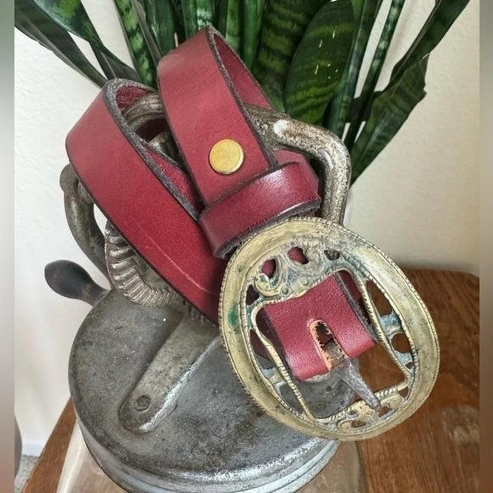 Vintage‎ Western Leather Belt Burgundy Brass antique style Buckle